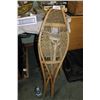 Image 1 : Set of  Vintage Snow shoes