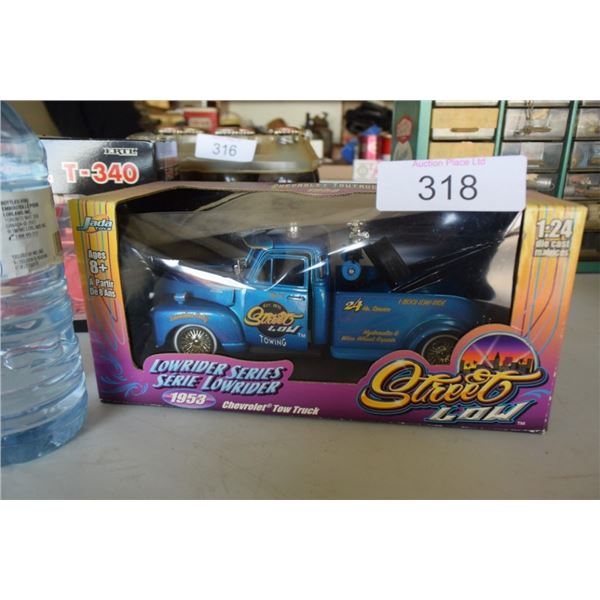 lowrider series 1953 Chevrolet Tow Truck 1:24 die