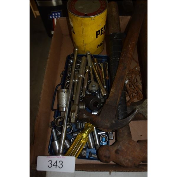 Ratchet, breaker bars, extensions, sockets, claw