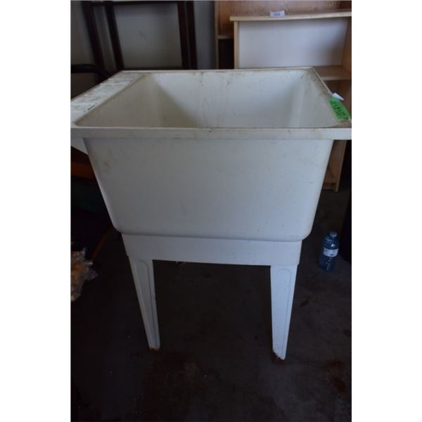23"x26"x32" standing laundry sink
