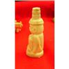 Image 45 : Lot of 37: various ivory and bone pieces - approx. retail value of lot $2505.00 (33)
