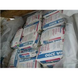 Sanded grout - approx. 49 bags black, 34 bags bone (123)