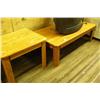 Image 1 : Lot of: Wood coffee table and matching lamp table (153)