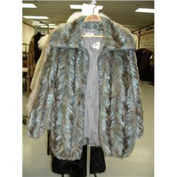 Approx.. Size XL dyed quilted style muskrat coat - beautiful light sapphire  (28)