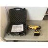 Image 1 : HORNET 12V RECHARGABLE ELECTRIC AIR HORNER - WORKING