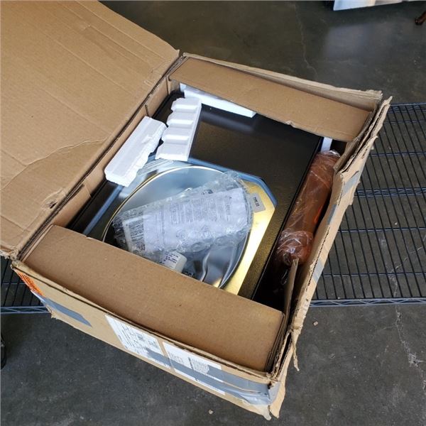 LUMARK 250W STREET LIGHT IN BOX