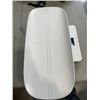 Image 3 : BABY WEIGH SCALE AND BURTON BACK PACK