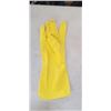 Image 2 : APPROX 300 SIZE MEDIUM YELLOW RUBBER GLOVES