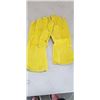 Image 2 : APPROX 300 SIZE MEDIUM YELLOW RUBBER GLOVES