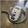 Image 1 : MIELE S4 CONTOUR CANNISTER VACUUM TESTED AND WORKING
