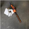 Image 3 : 16" HEDGE TRIMMER AND SEED SPREADER