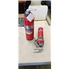 Image 1 : 2 FIRE EXTINGUISHERS