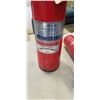 Image 3 : 2 FIRE EXTINGUISHERS