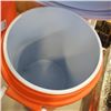 Image 3 : ORANGE DISPENSER COOLER