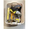 Image 1 : TOTE OF MISC TOOLS