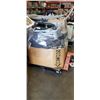 Image 1 : PALLET OF DEFECTIVE STORE RETURN MERCHANDISE
