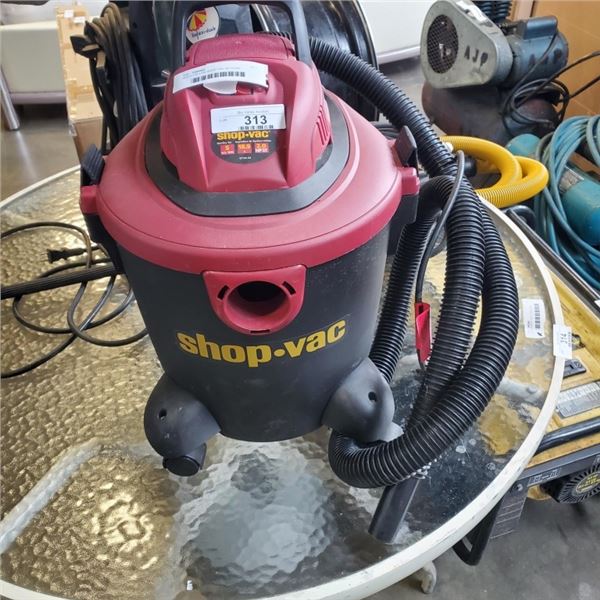 RED 5 GALLON SHOP VAC W/ HOSE