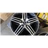 Image 2 : 4 MERCEDES CLK REAR WHEEL DRIVE RIMS