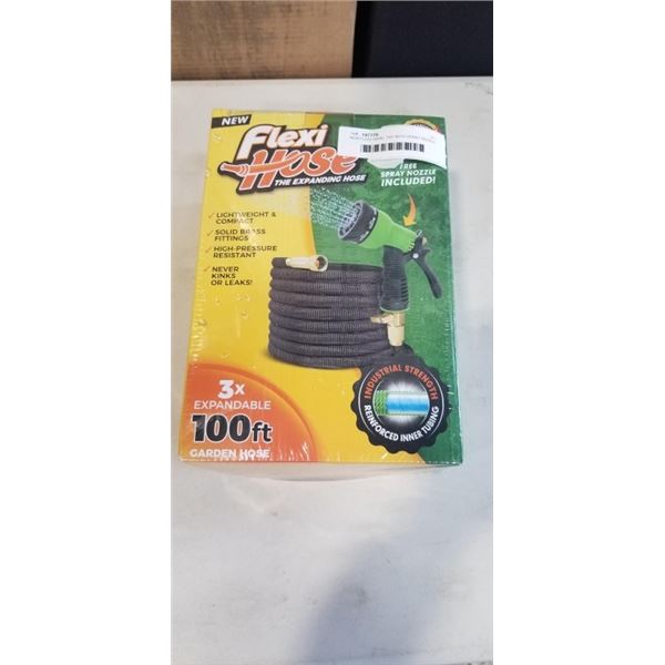 NEW FLEXI HOSE, 100' WITH SPRAY NOZZLE