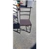 Image 2 : TABLE WITH FOUR CHAIRS