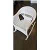 Image 2 : WHITE WICKER ROCKING CHAIR