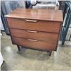 Image 1 : VINTAGE 3 DRAWER DRESSER