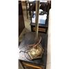 Image 2 : FLOOR LAMP WITH SHADE