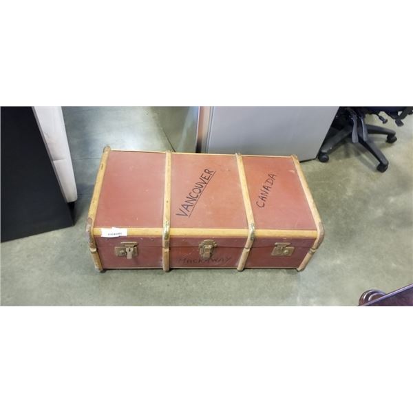 VINTAGE SHIPPING TRUNK