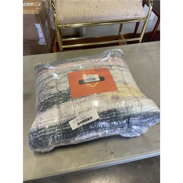 NEW CALORE AREA CARPET