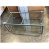 Image 1 : GLASS MEDIA STAND