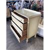 Image 3 : ANTIQUE FOUR DRAWER DRESSER