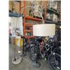 Image 1 : LARGE WEIGHTED FLOOR LAMP