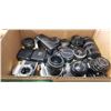 Image 2 : ASSORTED VINTAGE 35MM CAMERAS AND LENSES