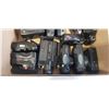 Image 2 : ASSORTED VINTAGE 35MM CAMERAS