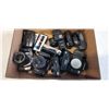 Image 2 : ASSORTED VINTAGE 35MM CAMERAS