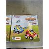 Image 2 : 4 PREXTEX CARTOON POLICE AND RACE CAR SETS