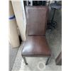 Image 7 : DINING TABLE WITH 6 CHAIRS