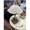 Image 2 : LARGE VASE AND TABLE LAMP