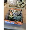 Image 1 : LOT OF COLLECTIBLE ANIMAL FIGURES AND FLORALS