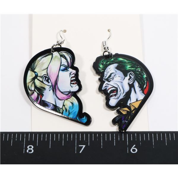 NEW DC HARLEY QUINN DANGLE EARRINGS