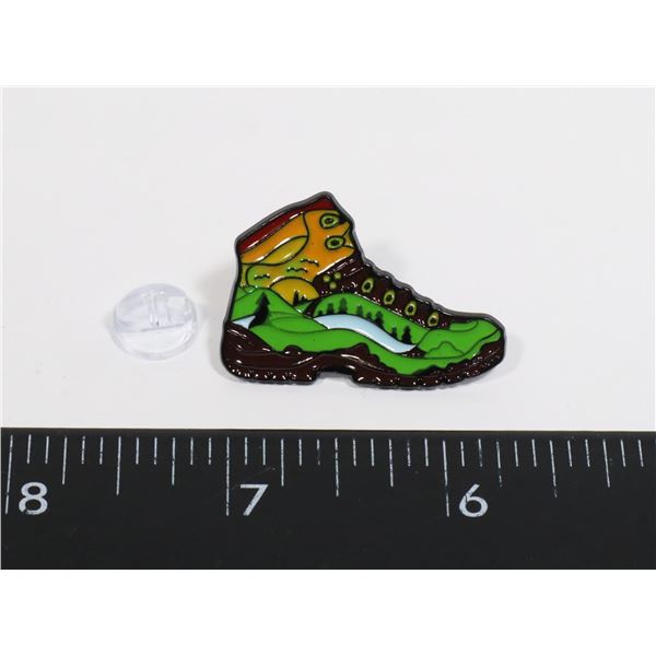 NEW RUNNING SHOE WITH SCENERY LAPEL PIN
