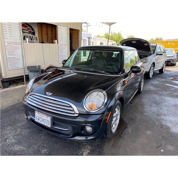 2012 MINI COOPER HARDTOP