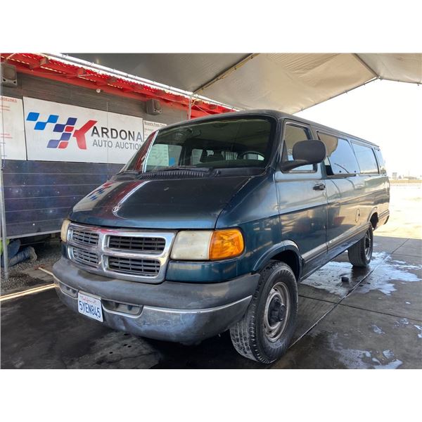 2001 DODGE RAM WAGON