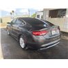 Image 2 : 2016 CHRYSLER 200