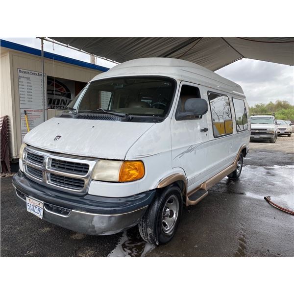 2000 DODGE RAM VAN