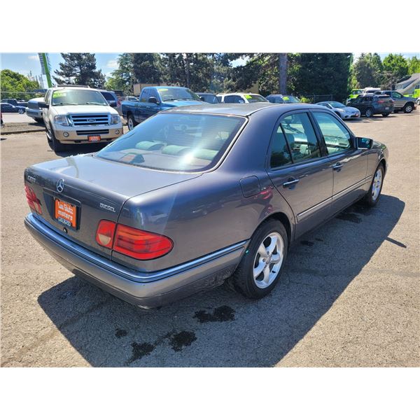 1996 Mercedes-Benz E Class