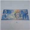 Image 2 : 2002 $5 Canadian Banknote