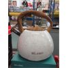 Image 2 : New Metal Tea Kettle, Cheese Knife & Chef's Knife