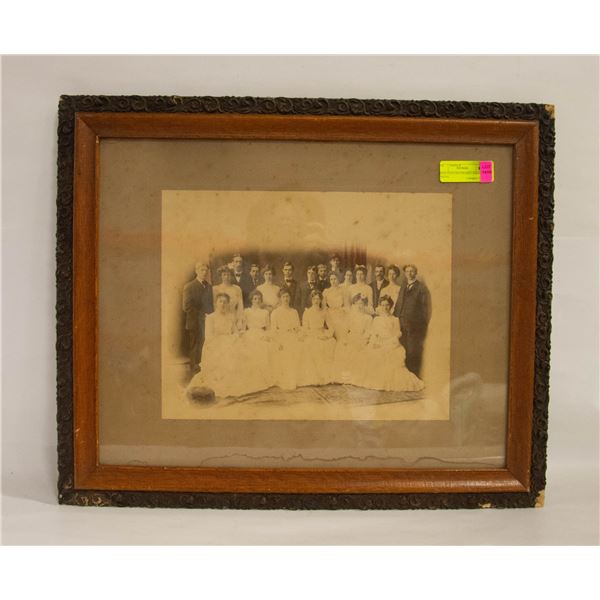 19TH CENTURY FRAMED GROUP PHOTO 19.75" X 23.5"