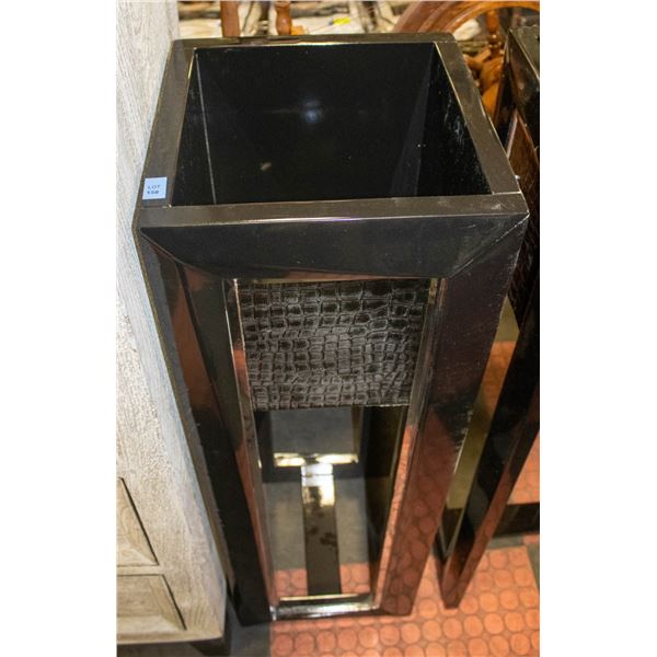 NEW GLOSSY BLACK PLANT STAND